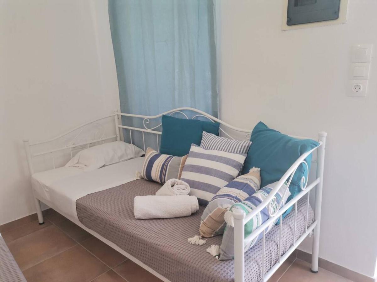 Blue Central Apt 10 Min To The Port/ Wash Machine ลาวริออน ภายนอก รูปภาพ