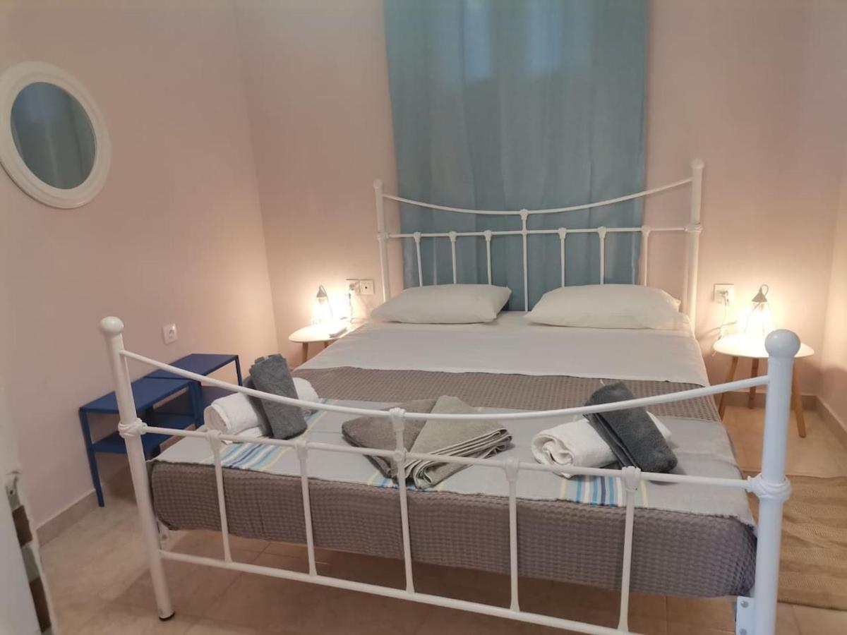 Blue Central Apt 10 Min To The Port/ Wash Machine ลาวริออน ภายนอก รูปภาพ
